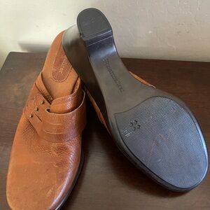 Naturalizer Brown Leather Mules